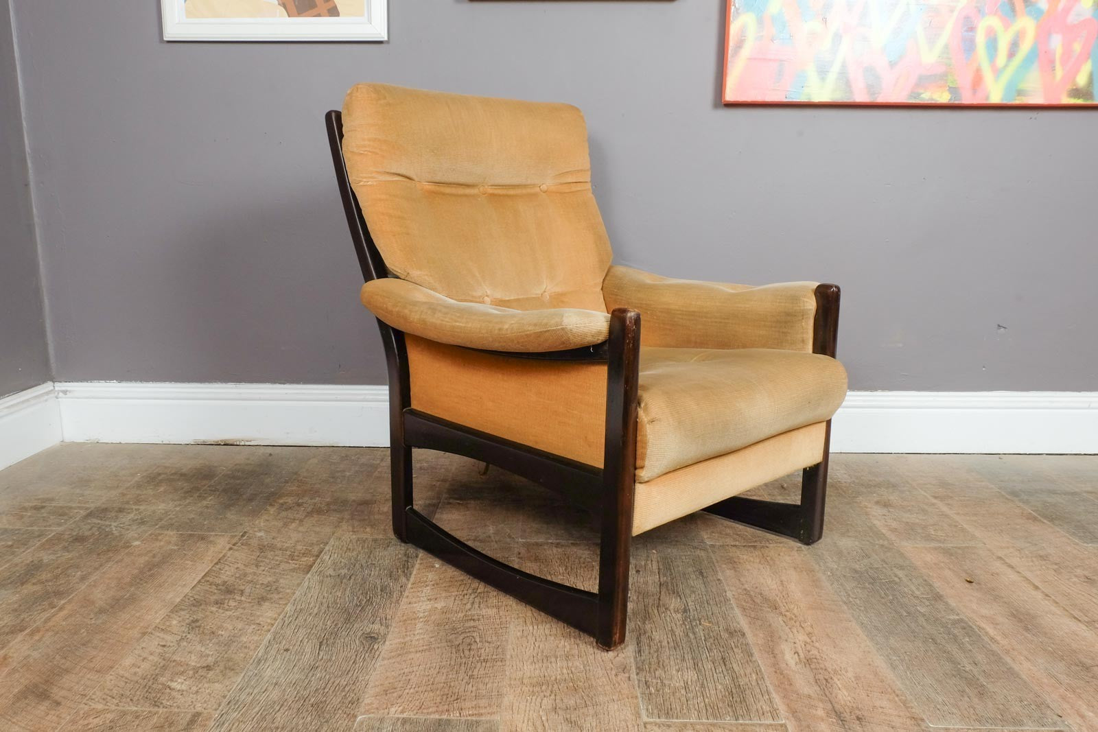 Vintage Retro Mid Century Armchair by Cintique