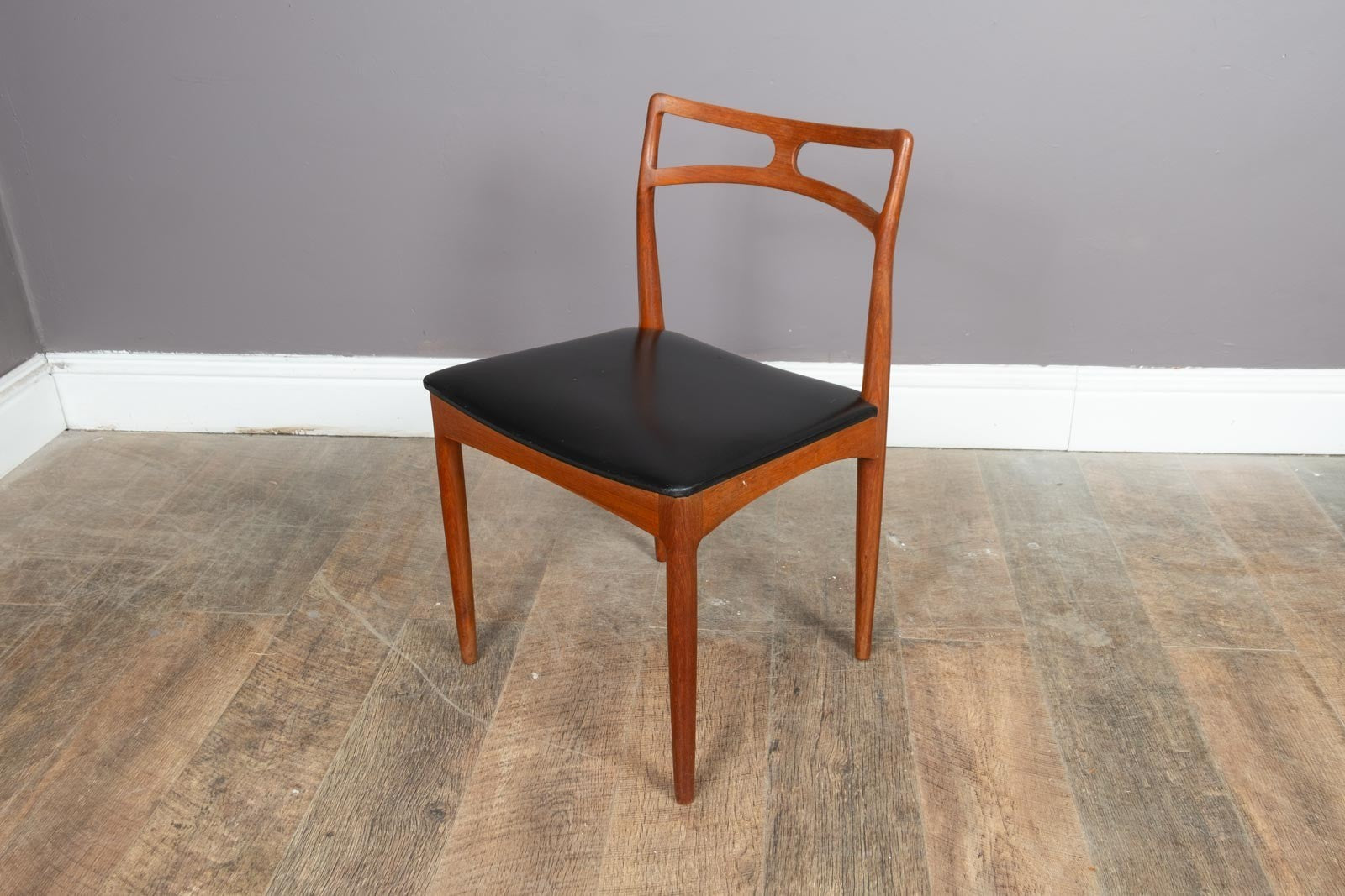 Pair of Teak Model 94 chairs, Johannes Andersen for Christian Linnberg