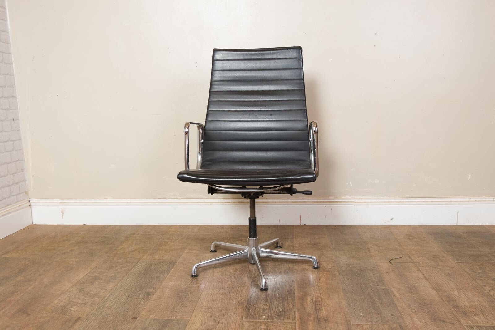 Vintage Retro ICF Black Leather Desk Chair EA119