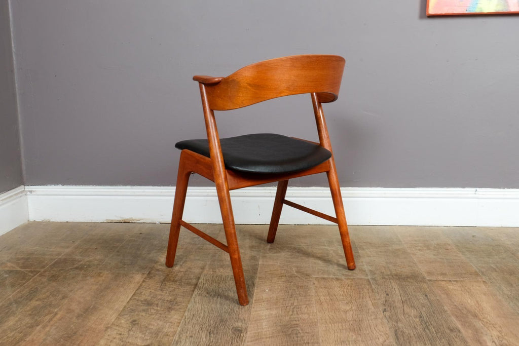 Set of 4 Vintage Danish Model 32 Teak Dining Chairs by Kai Kristiansen