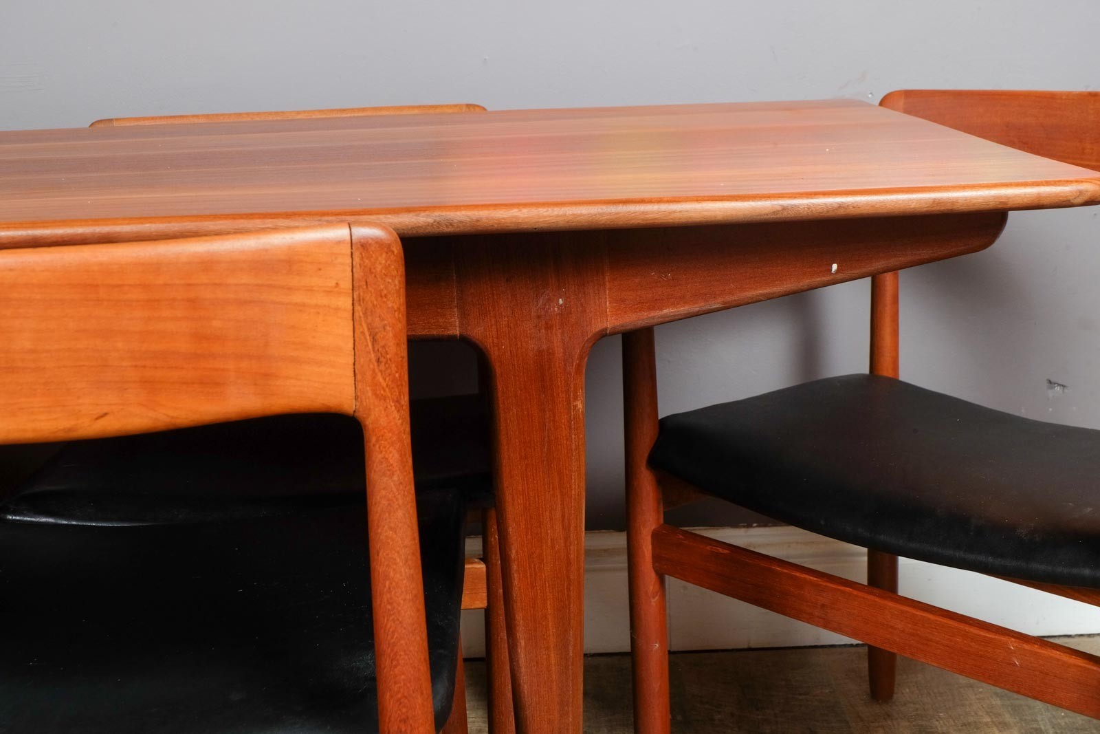 Vintage Retro Mid Century Teak Extending Dining Table and 6 Chairs by Younger