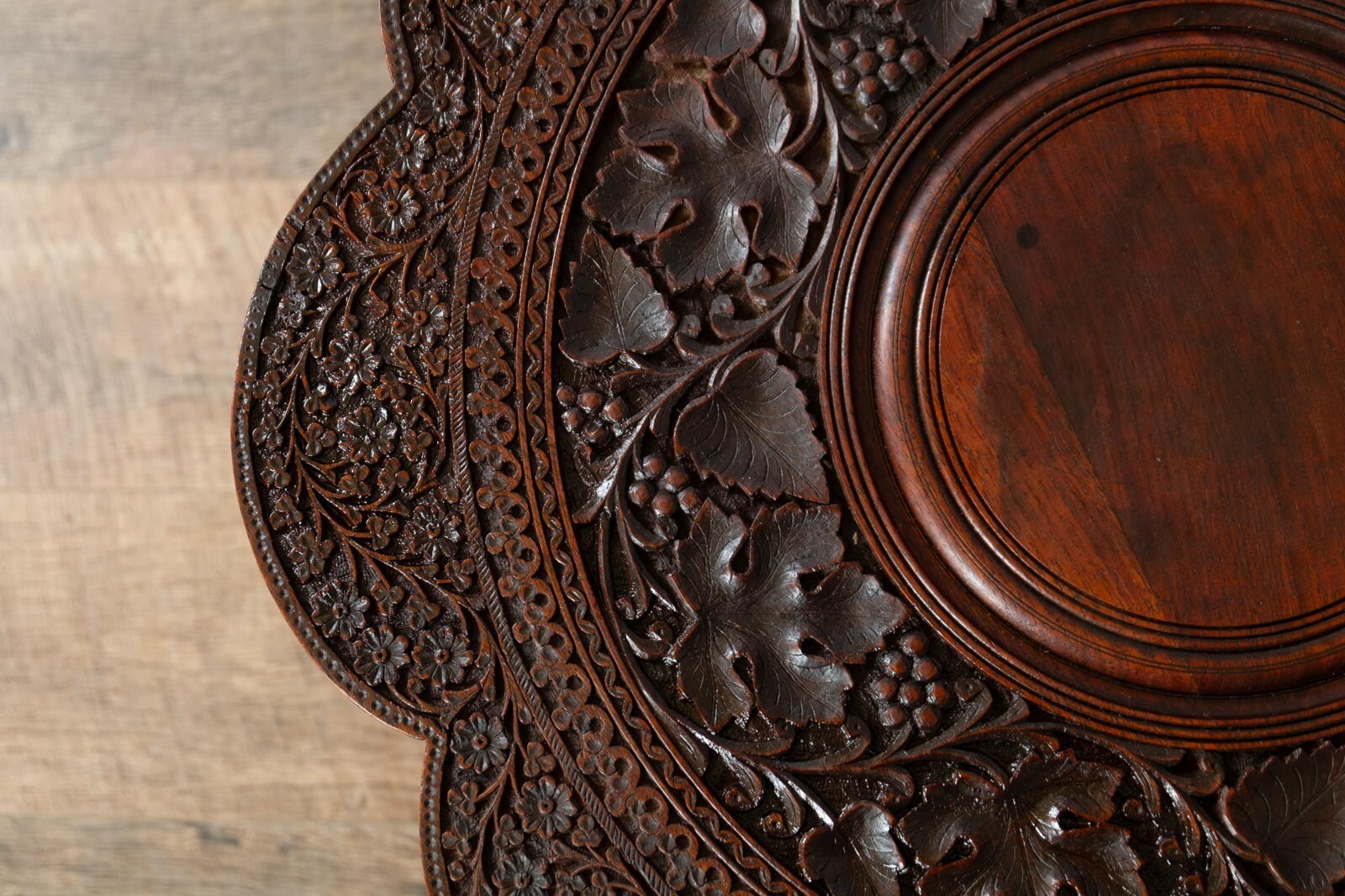 Vintage Retro Ornate Carbed Mahogany Indian Plant Stand