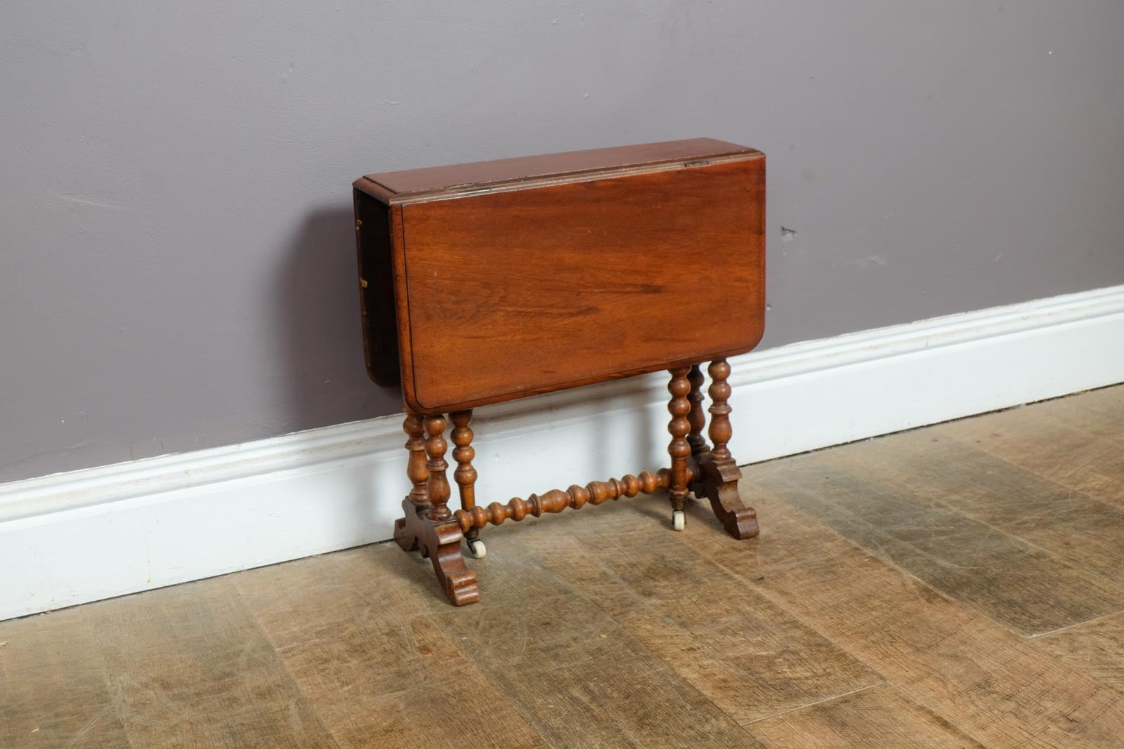 Vintage Small Dark Oak Drop Leaf Side Table with Bobbin Legs