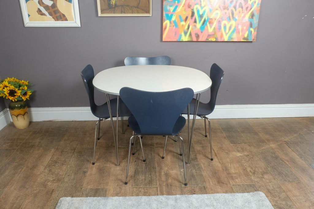 Vintage Retro Republic of Fritz Hansen supercircular Table and 4 Series 7 Chairs