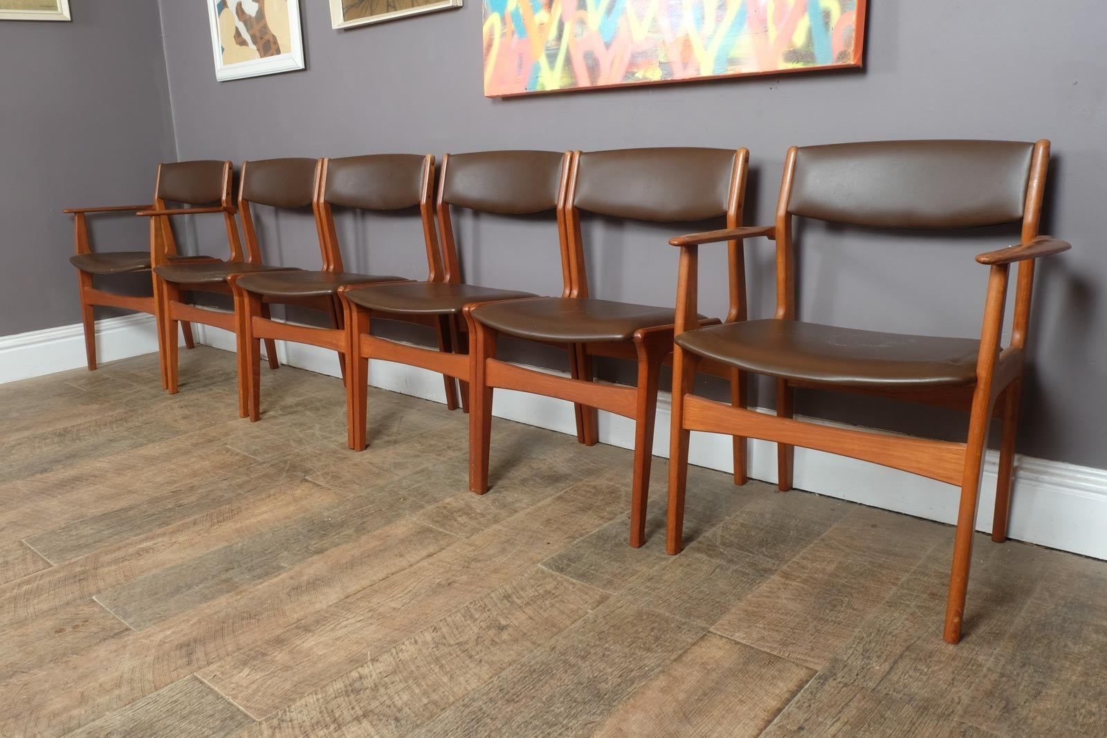 Vintage Retro Large Danish Extending Dining Table and 6 Dyrlund Chairs