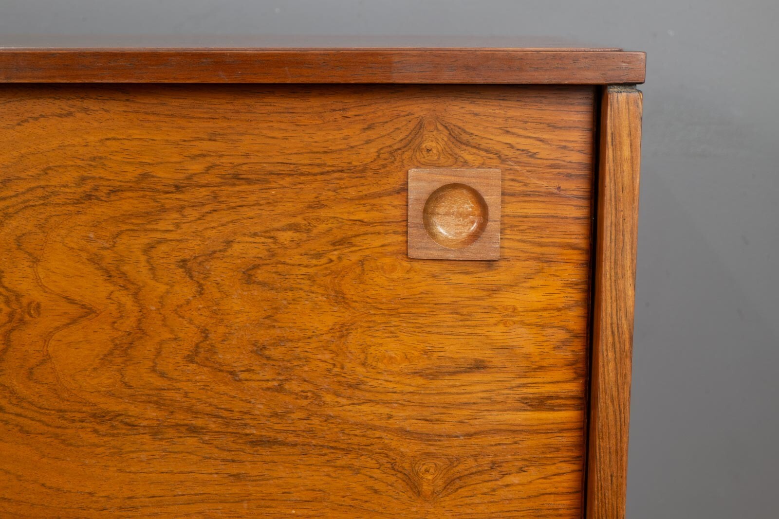 Vintage Retro Archie Shine Rosewood Wall Mounted Dorrington Sideboard