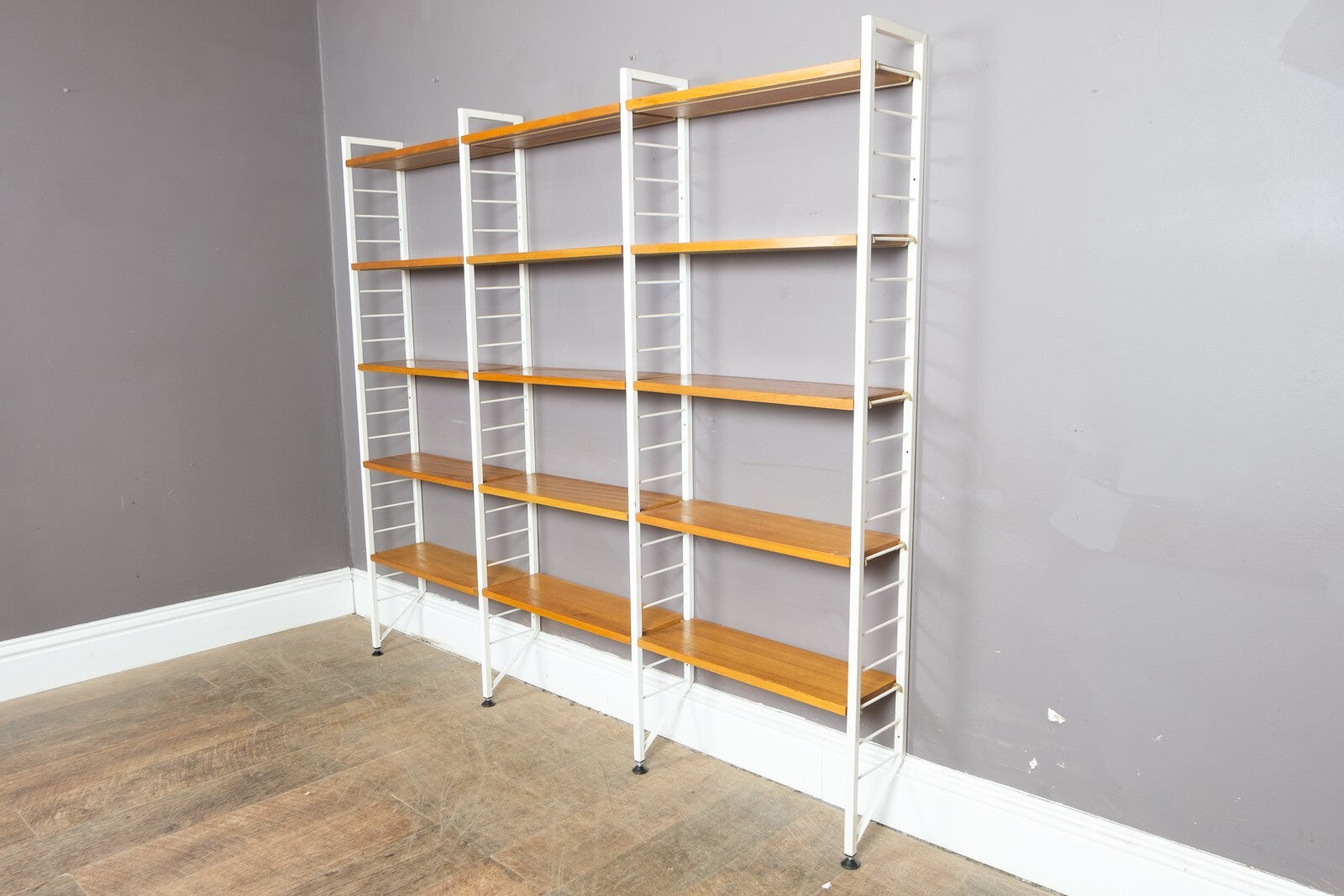 3 Bays of White Staples Teak Ladderax in White