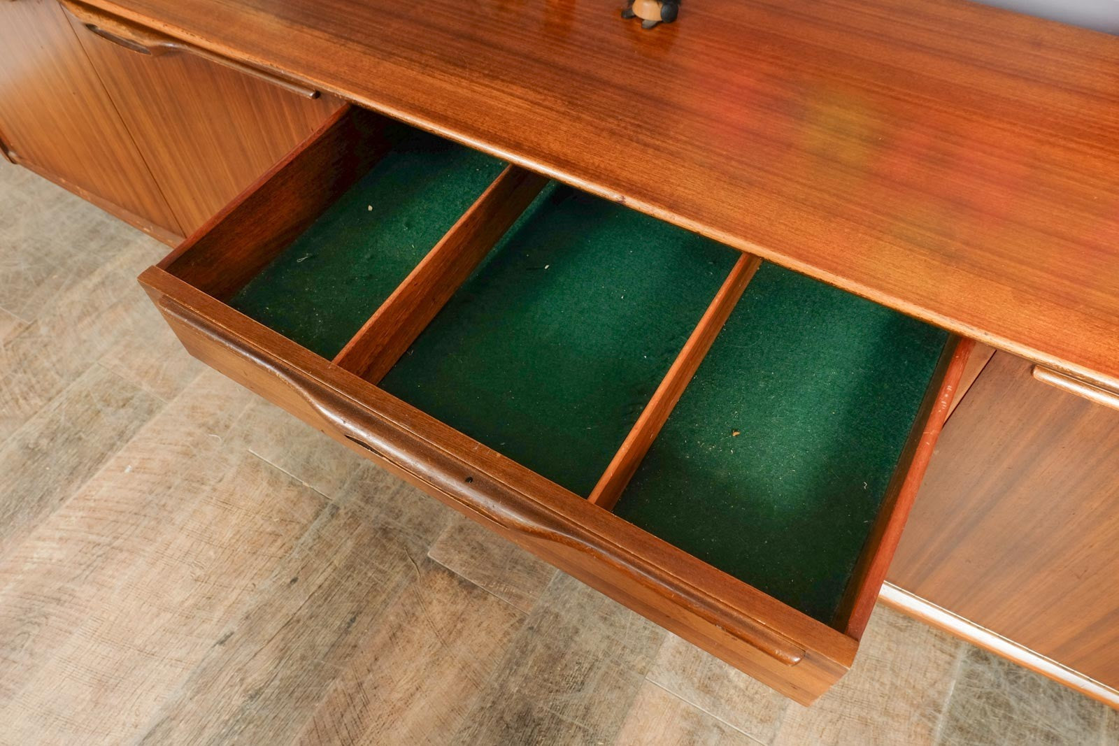 Vintage Retro Mid Century Jentique Large Sideboard