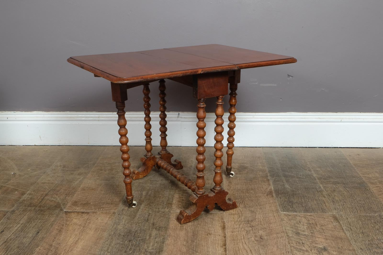 Vintage Small Dark Oak Drop Leaf Side Table with Bobbin Legs