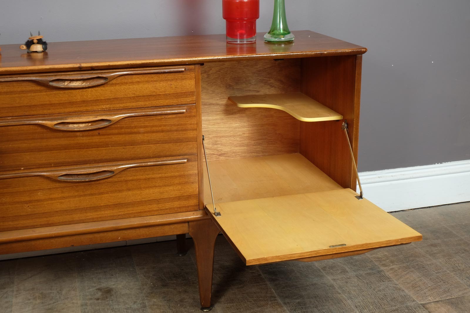 Vintage Retro Mid Century Jentique Large Sideboard