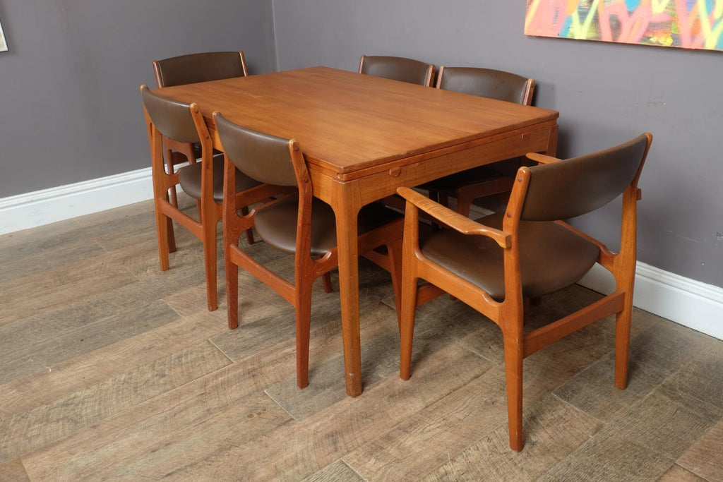 Vintage Retro Large Danish Extending Dining Table and 6 Dyrlund Chairs