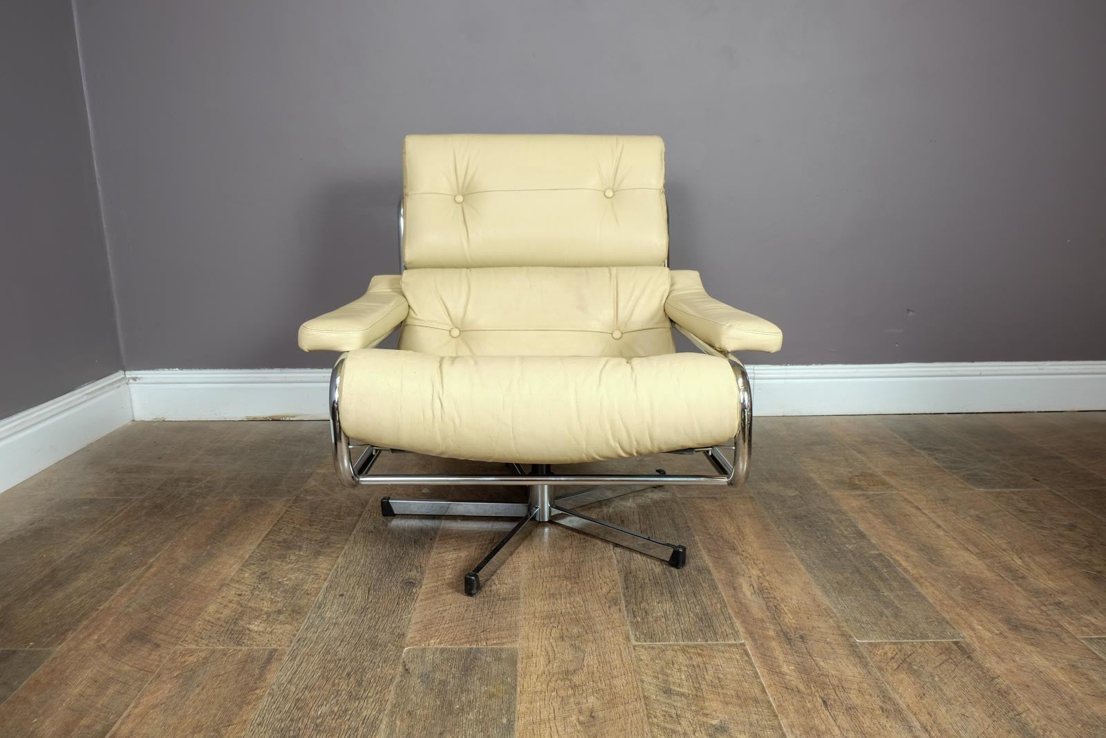 Vintage Retro Pair of Pieff Alpha Swivel Armchairs Cream Leather