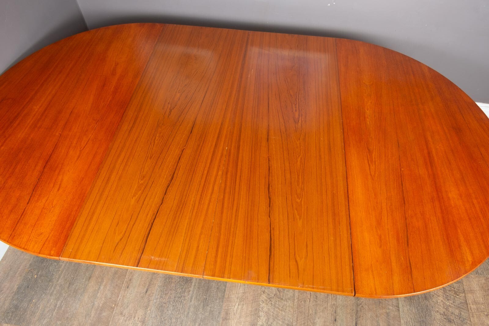 Vintage Retro Large Extending Archie Shine Round Dining Table