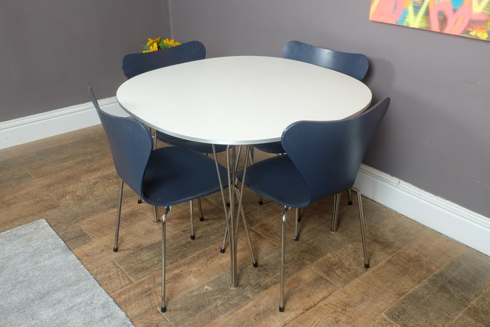 Vintage Retro Republic of Fritz Hansen supercircular Table and 4 Series 7 Chairs