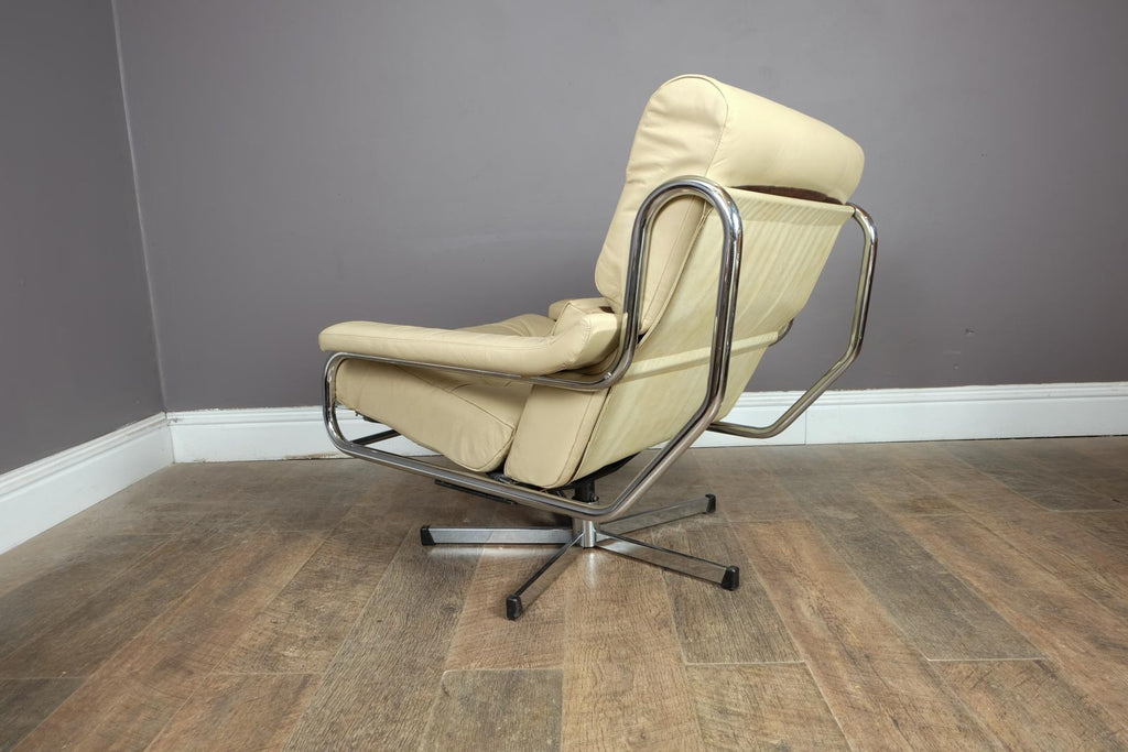 Vintage Retro Pair of Pieff Alpha Swivel Armchairs Cream Leather