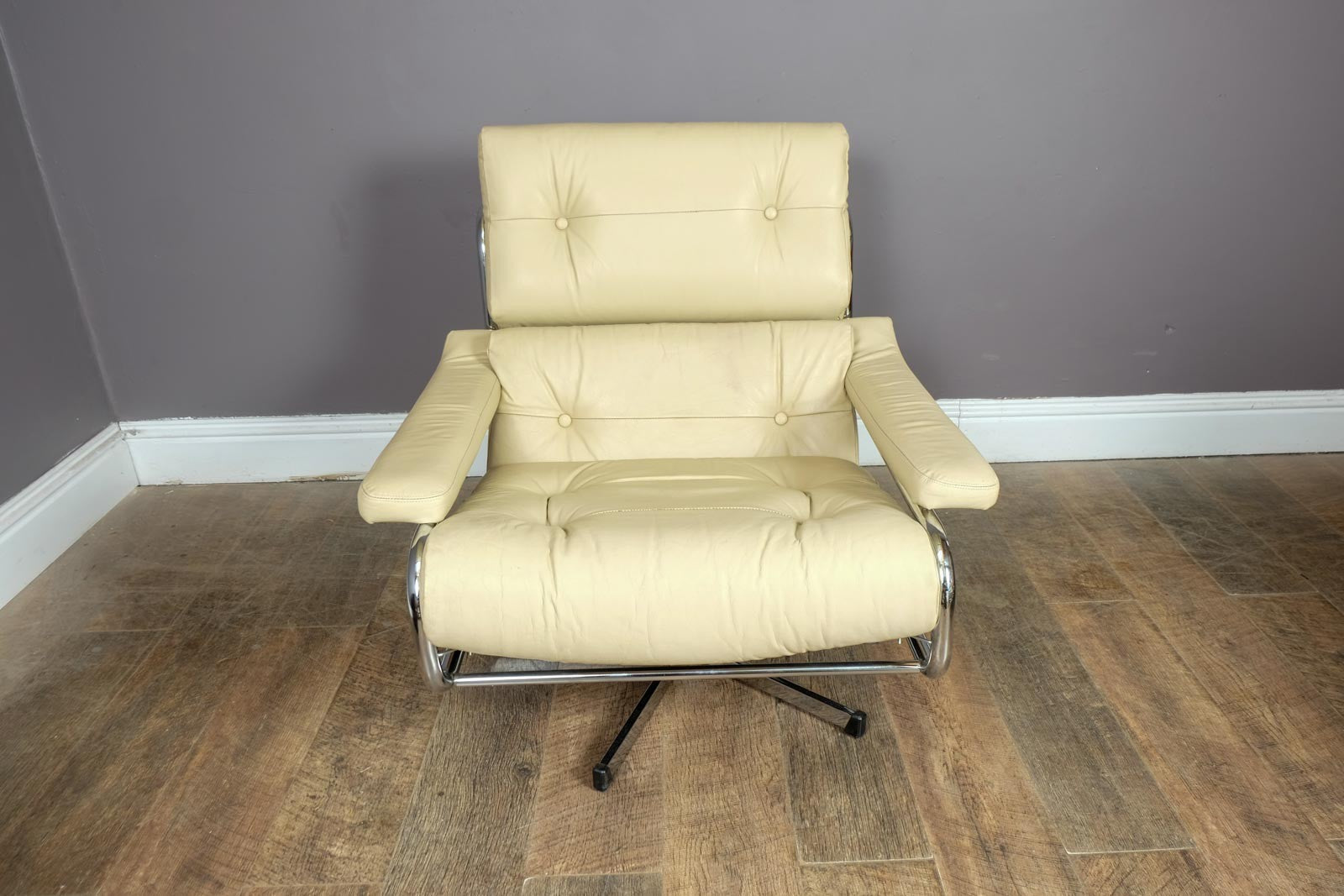 Vintage Retro Pair of Pieff Alpha Swivel Armchairs Cream Leather