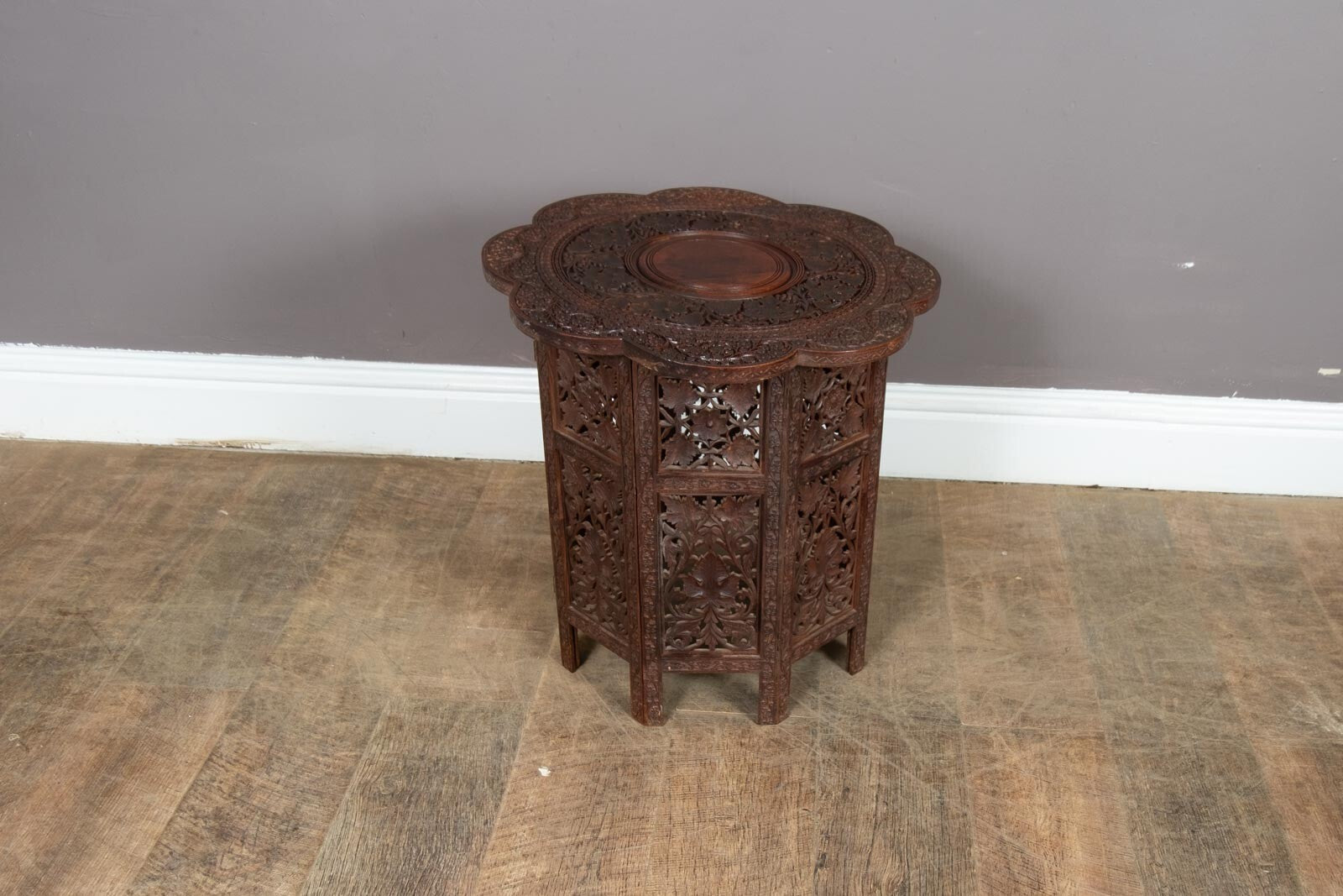 Vintage Retro Ornate Carbed Mahogany Indian Plant Stand