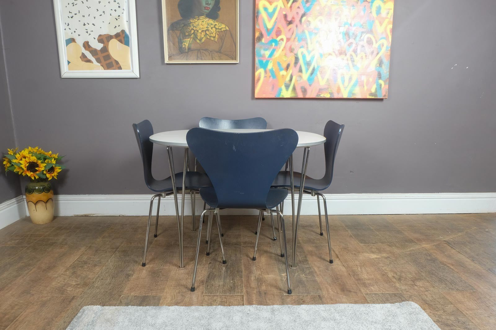 Vintage Retro Republic of Fritz Hansen supercircular Table and 4 Series 7 Chairs