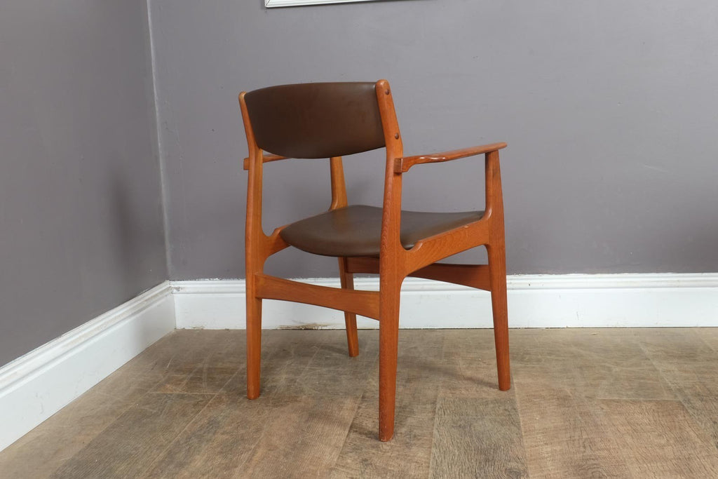 Vintage Retro Large Danish Extending Dining Table and 6 Dyrlund Chairs