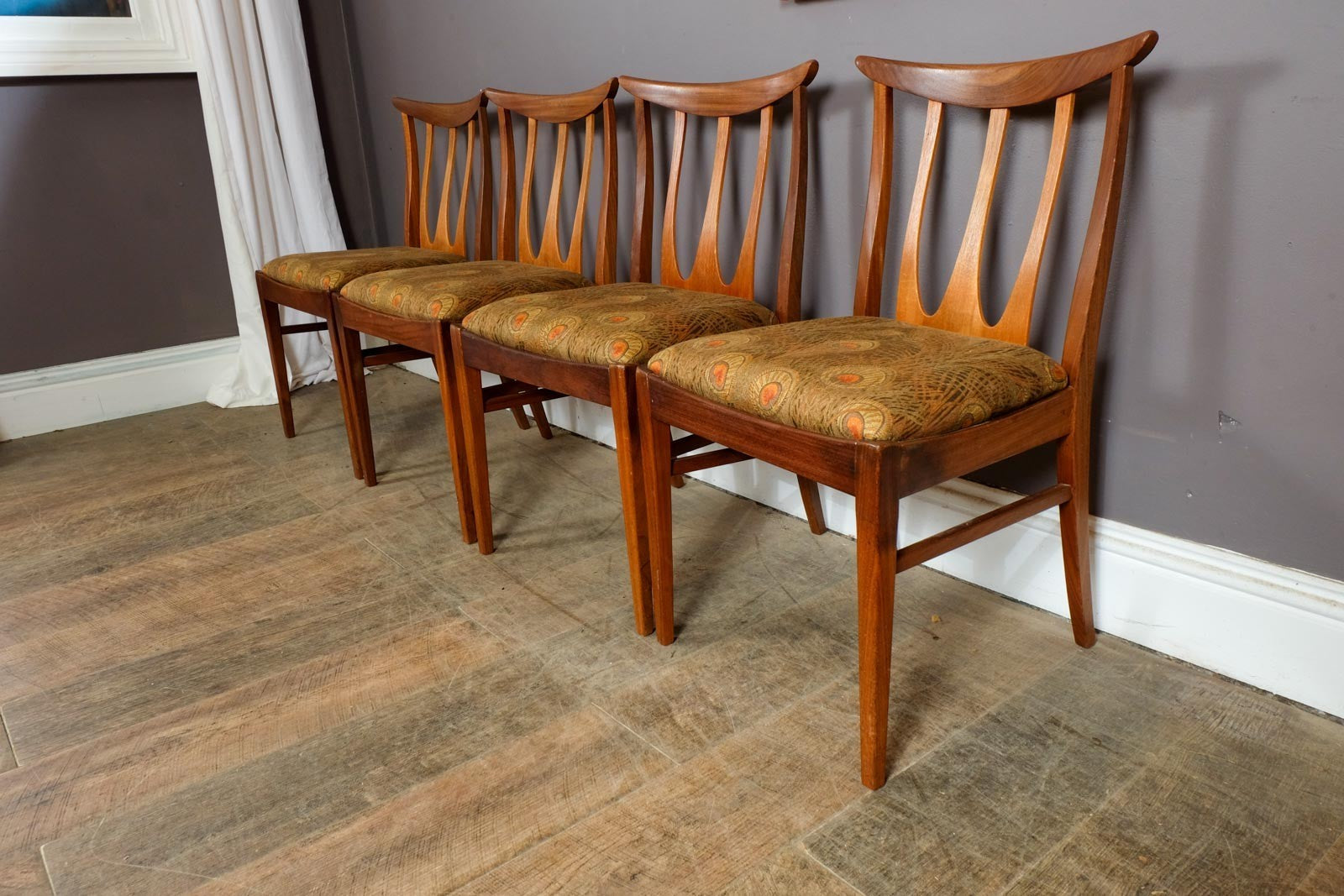 Vintage Retro G Plan Brasilia Extending DIning Table and 4 Chairs