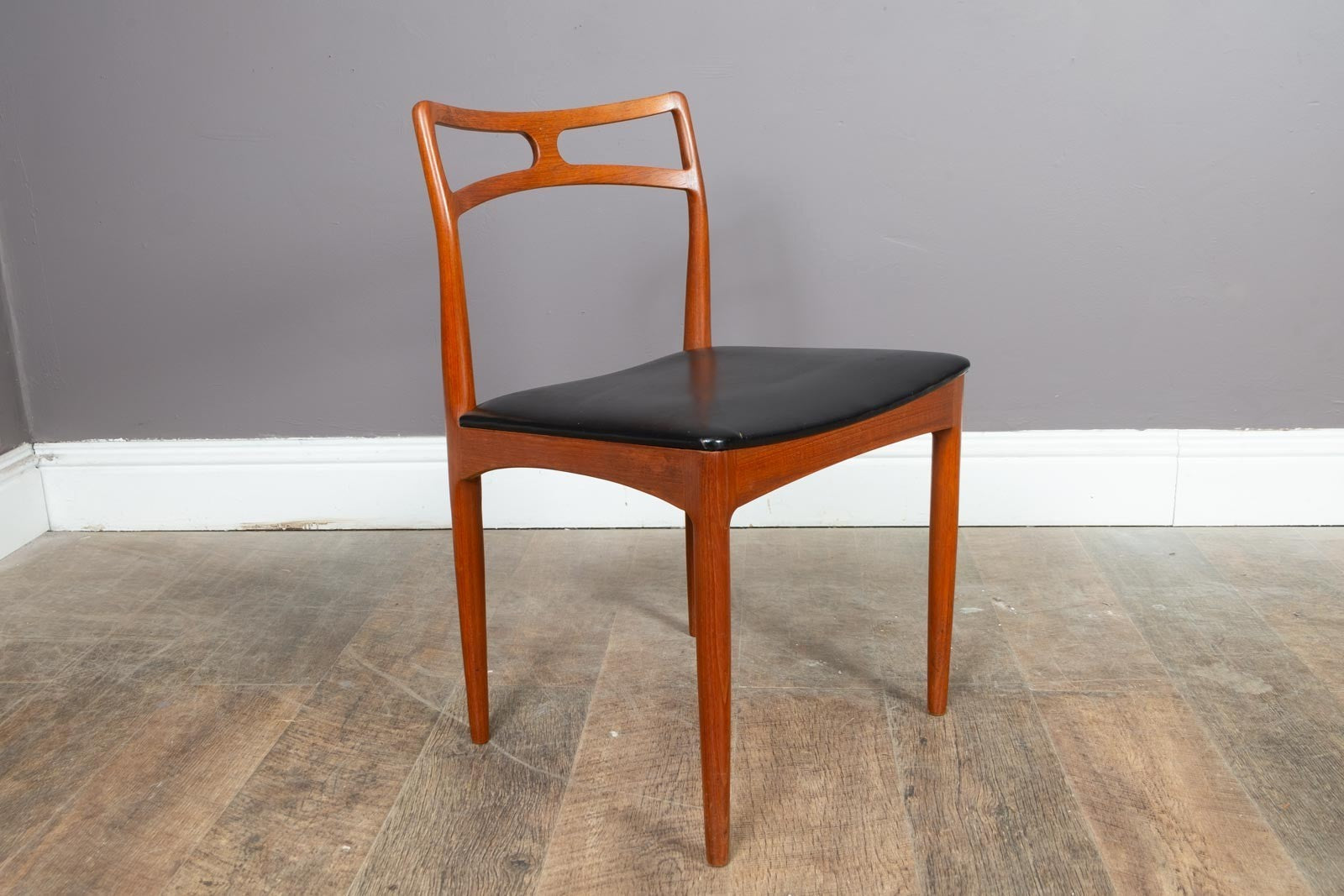 Pair of Teak Model 94 chairs, Johannes Andersen for Christian Linnberg