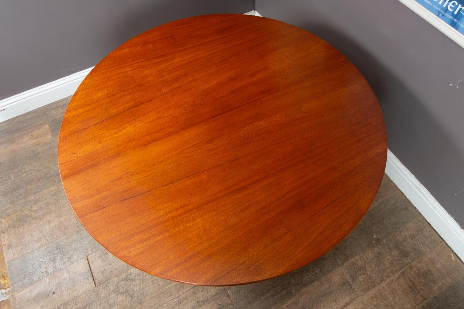 Vintage Retro Large Extending Archie Shine Round Dining Table