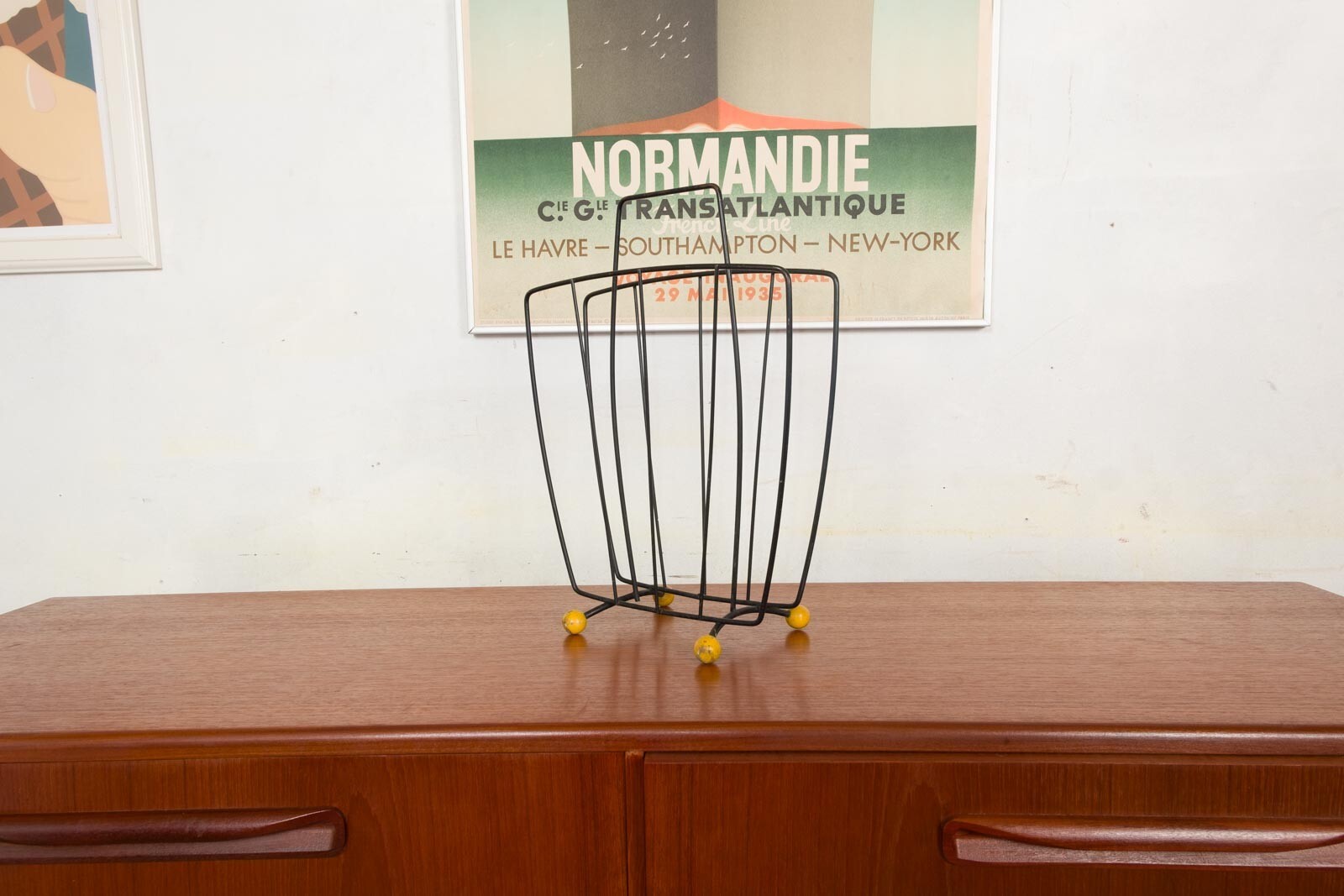 Vintage Retro 1950s-1960s Atomic Sputnik Magazine Rack