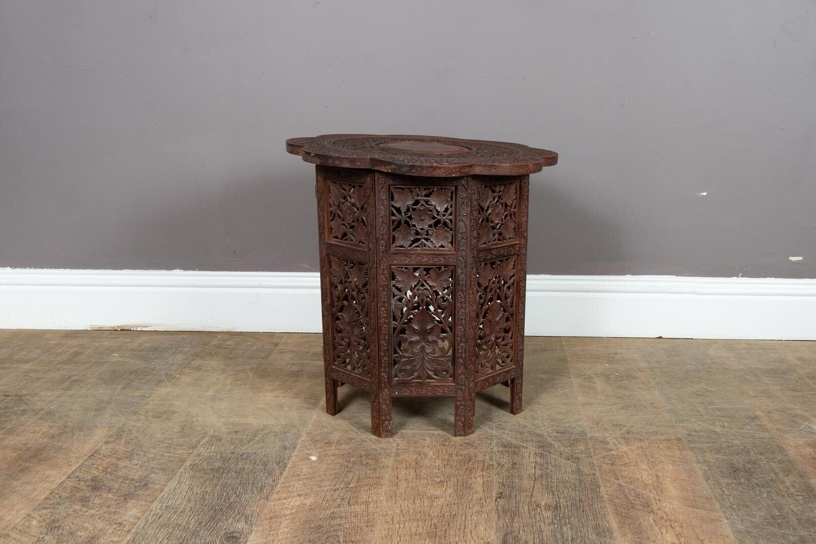 Vintage Retro Ornate Carbed Mahogany Indian Plant Stand