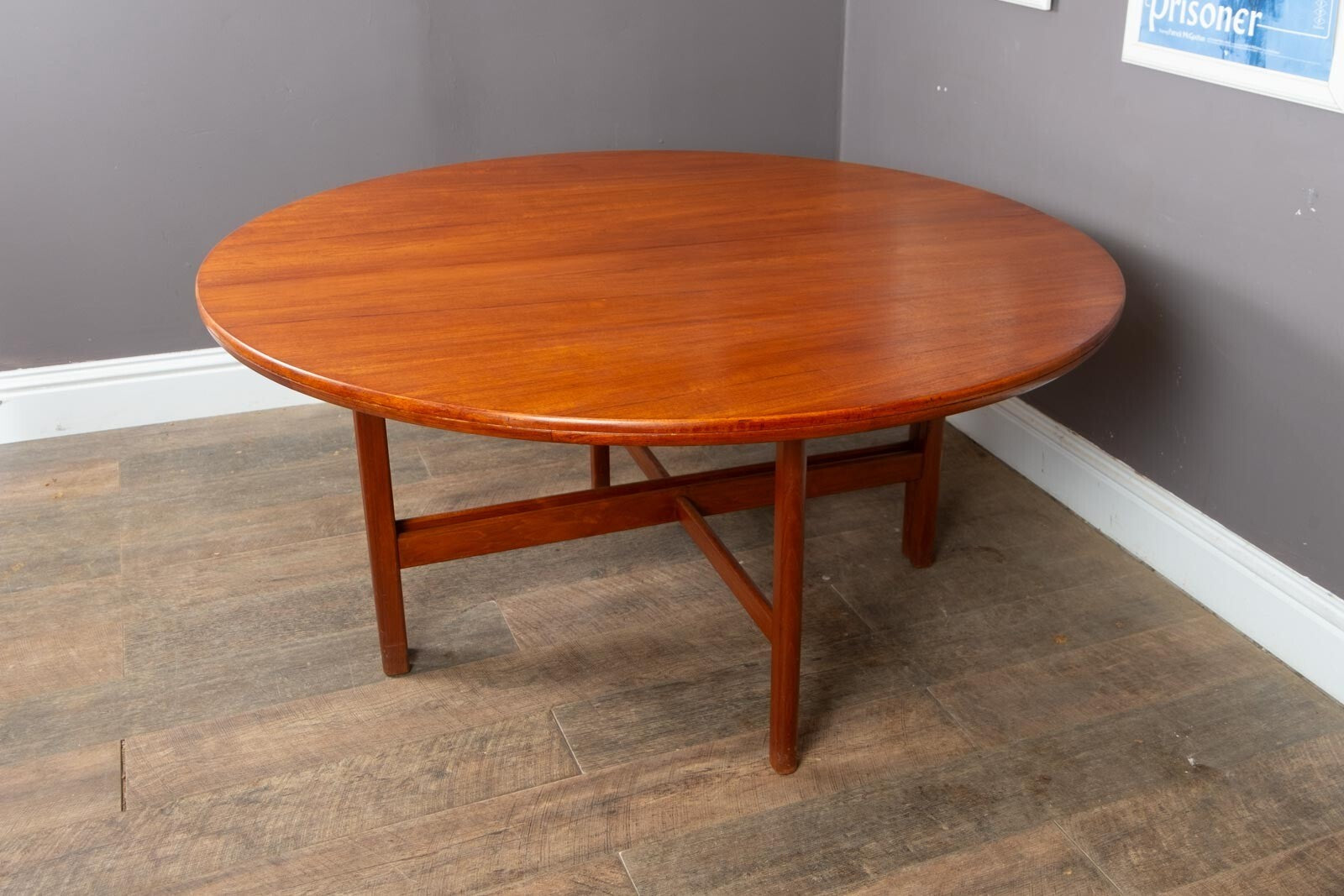Vintage Retro Large Extending Archie Shine Round Dining Table