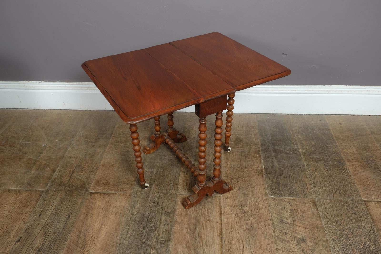 Vintage Small Dark Oak Drop Leaf Side Table with Bobbin Legs
