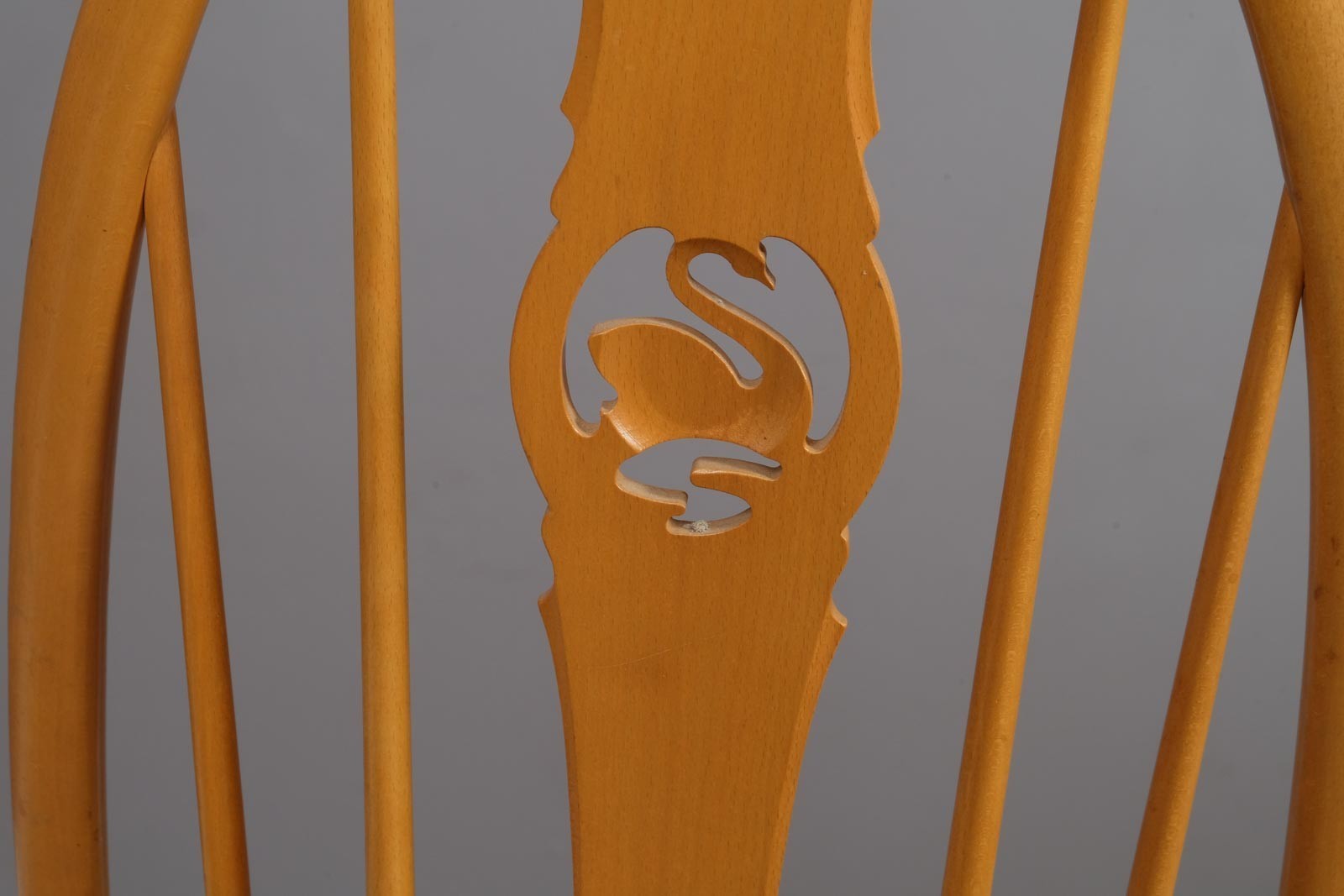 Vintage Ercol Light Elm Oval Southwold DIning Table and 6 Swan Back Chairs