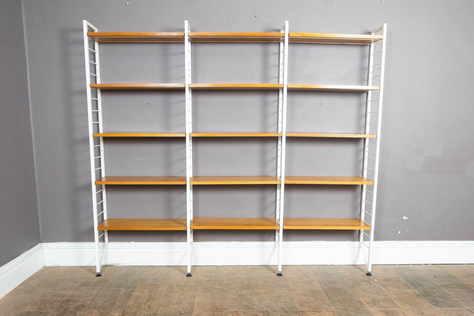 3 Bays of White Staples Teak Ladderax in White