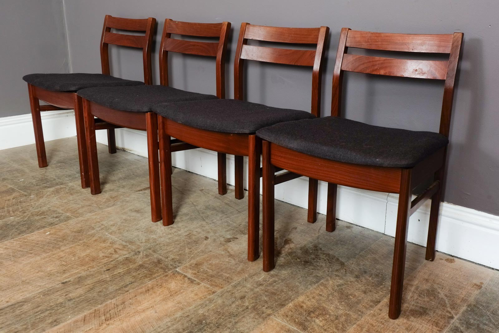 Vintage Retro G Plan Drop Leaf Dining Table and 4 White and Newton Chairs