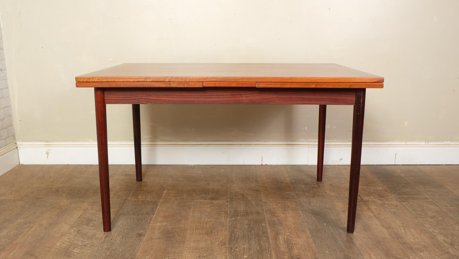 Vintage Retro Danish Mid Century Extending Rosewood Dining Table