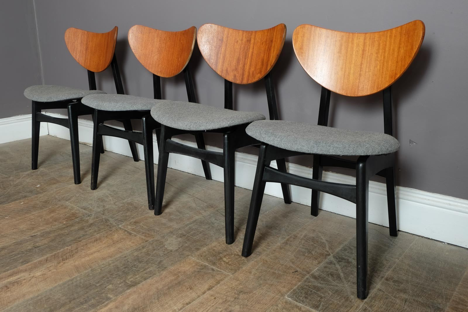 Vintage Retro G Plan Librenza Drop Leaf Dining Table and 4 Butterfly Chairs