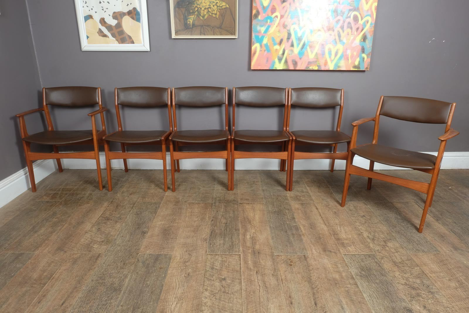 Vintage Retro Large Danish Extending Dining Table and 6 Dyrlund Chairs