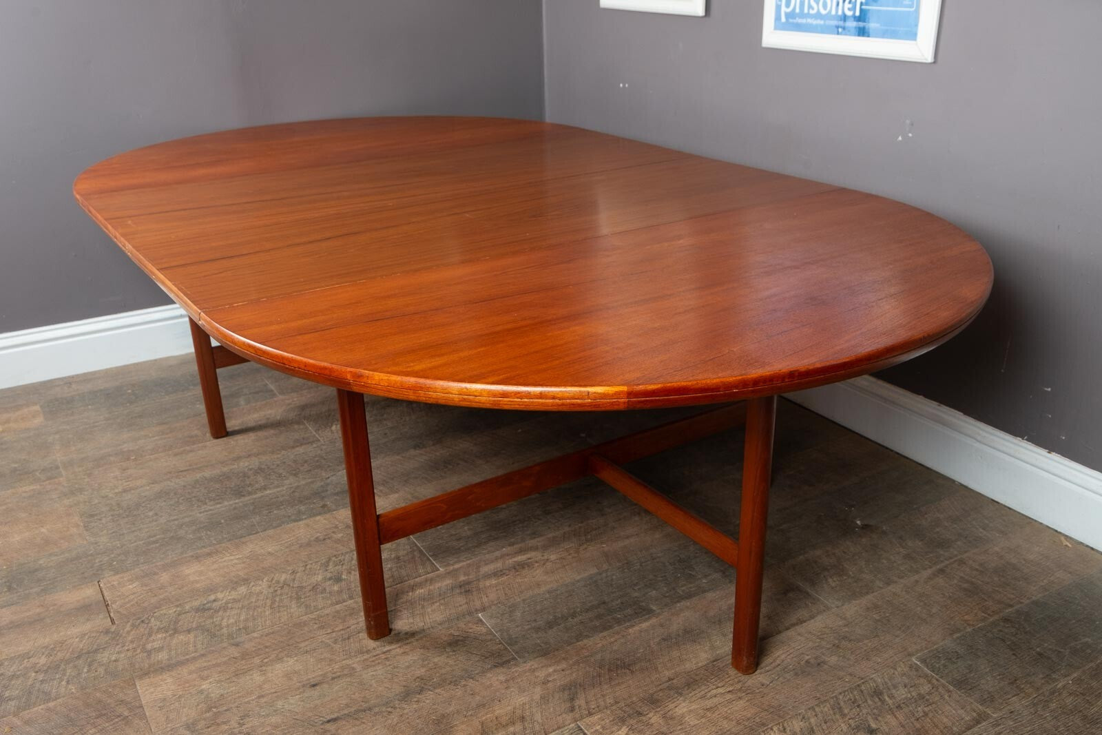 Vintage Retro Large Extending Archie Shine Round Dining Table