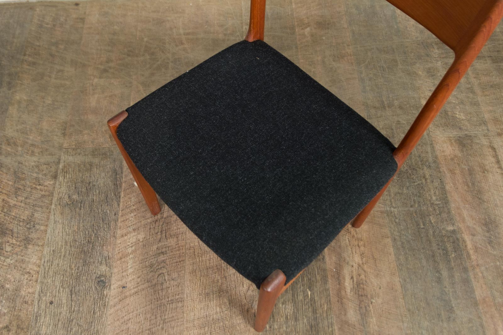 Set of 6 Mid Century Teak Dining Chairs by Glyngore