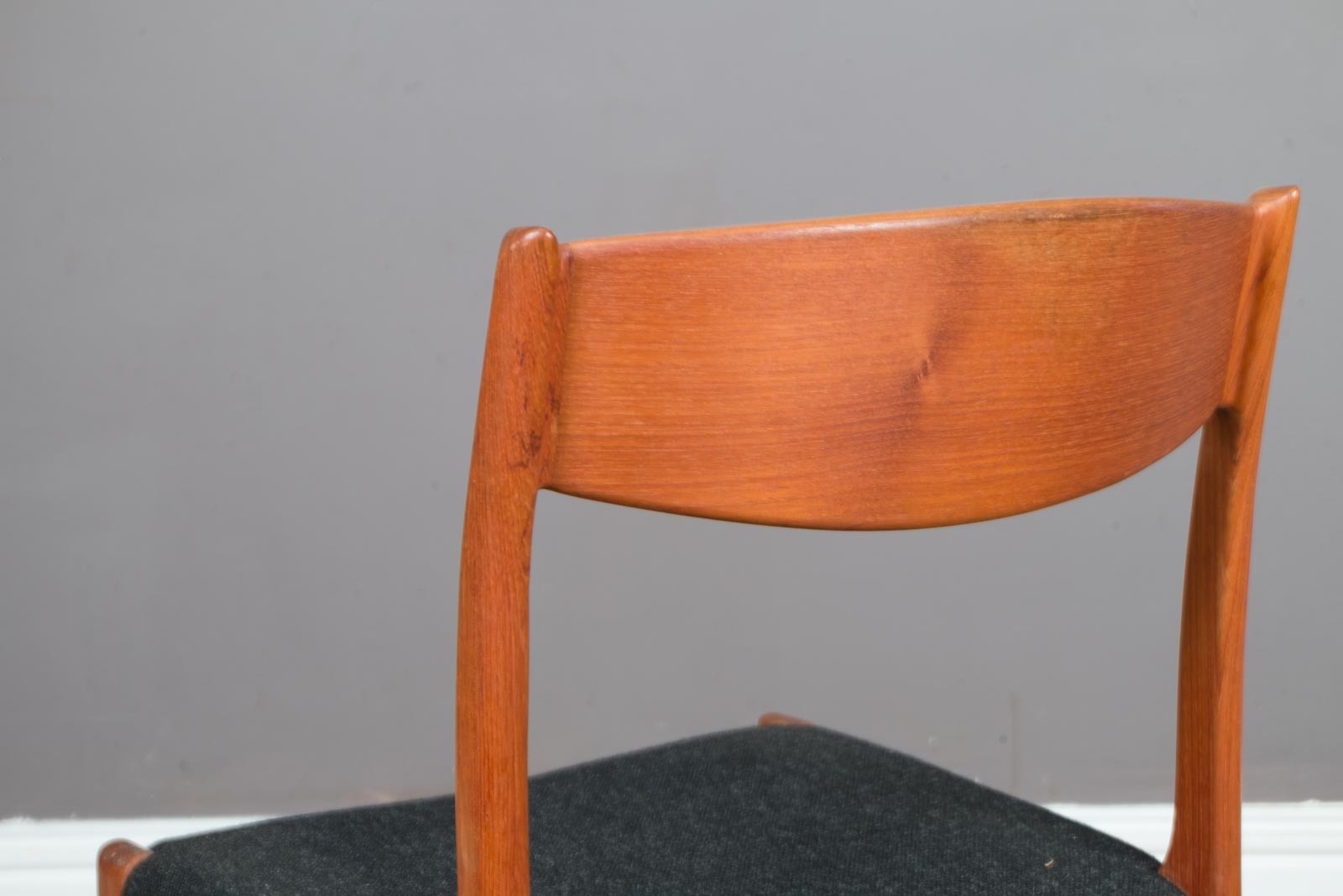 Set of 6 Mid Century Teak Dining Chairs by Glyngore